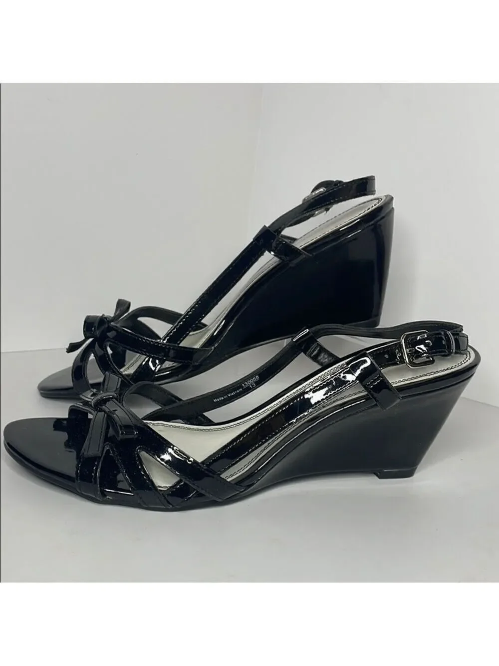 Predictions Black Glossy Slingback Heels 9W EUC